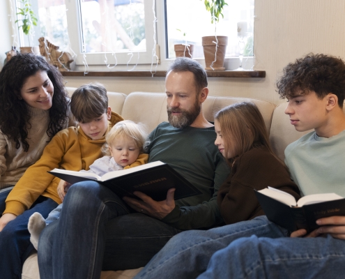 christian-family-praying-together-train-up-a-child